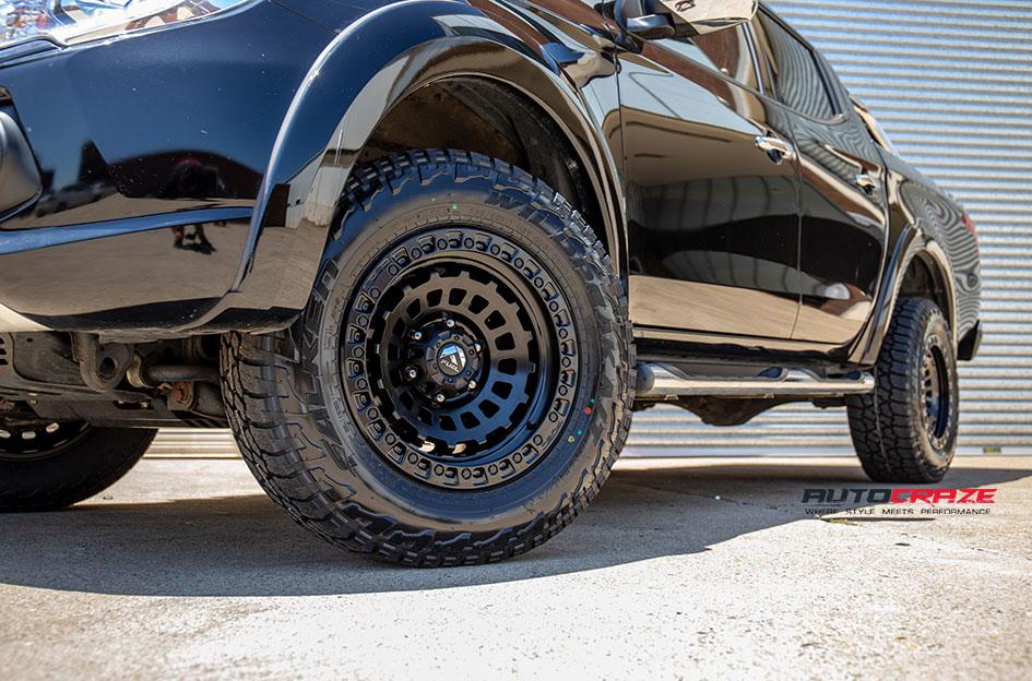 MITSUBISHI TRITON ZEPHYR MATTE BLACK